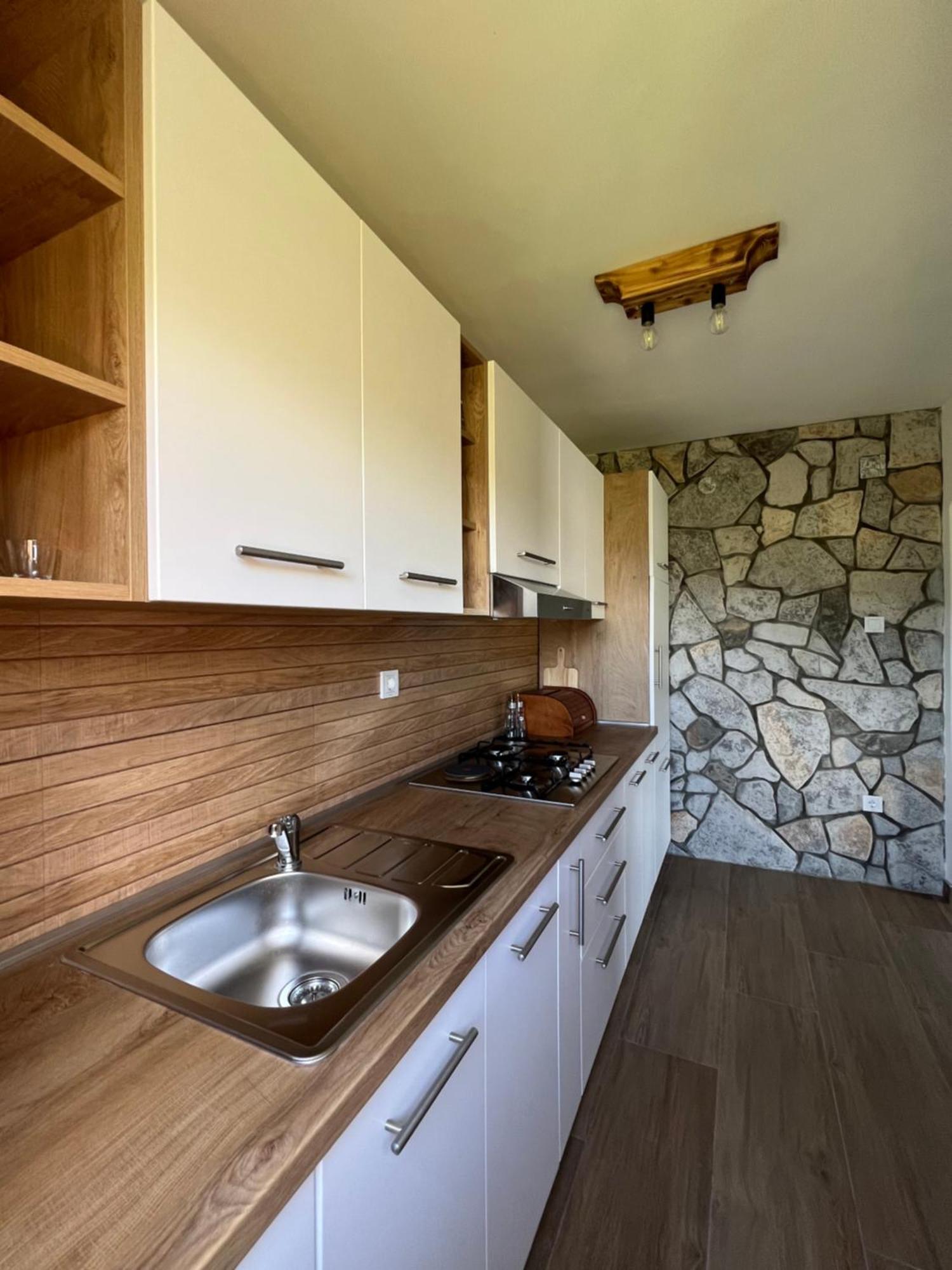 Zen Den Apartments Otocac Luaran gambar