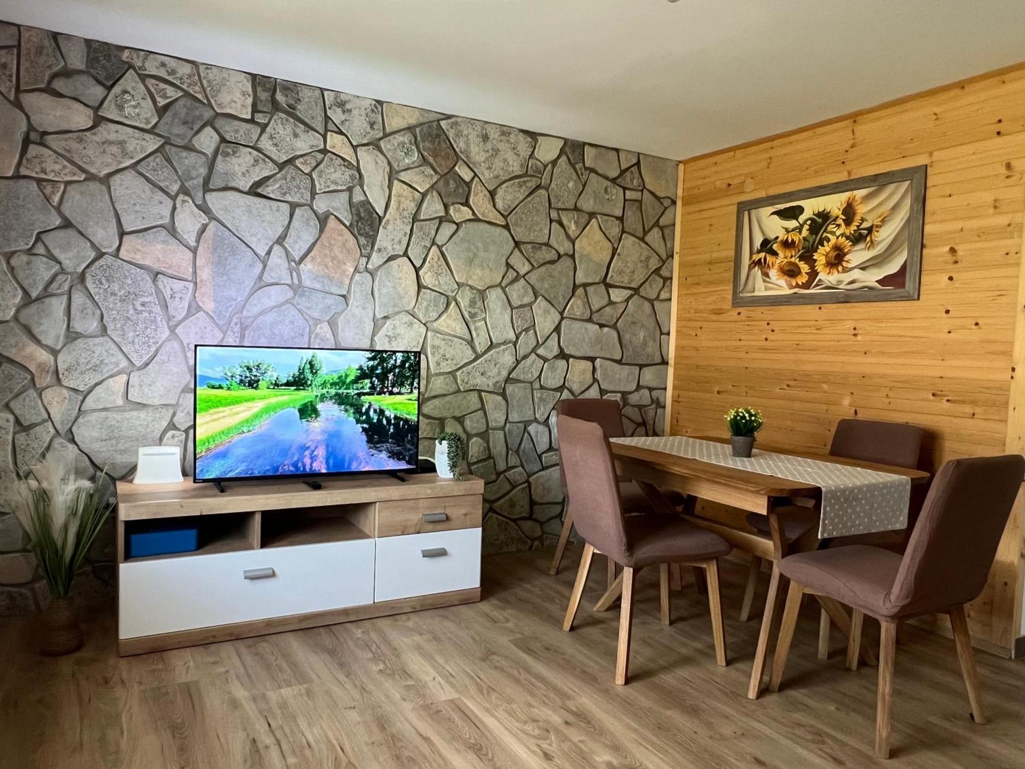 Zen Den Apartments Otocac Luaran gambar